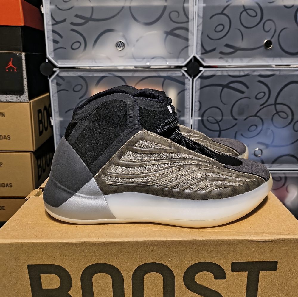 Adidas Yeezy Quantum Barium